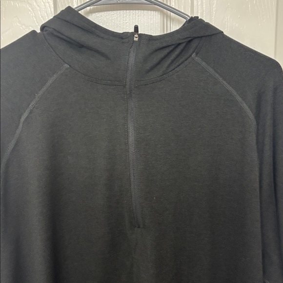 Vuori Men's Ponto Performance 1/2 Zip Hoodie in Black Size XL - Picture 2 of 7